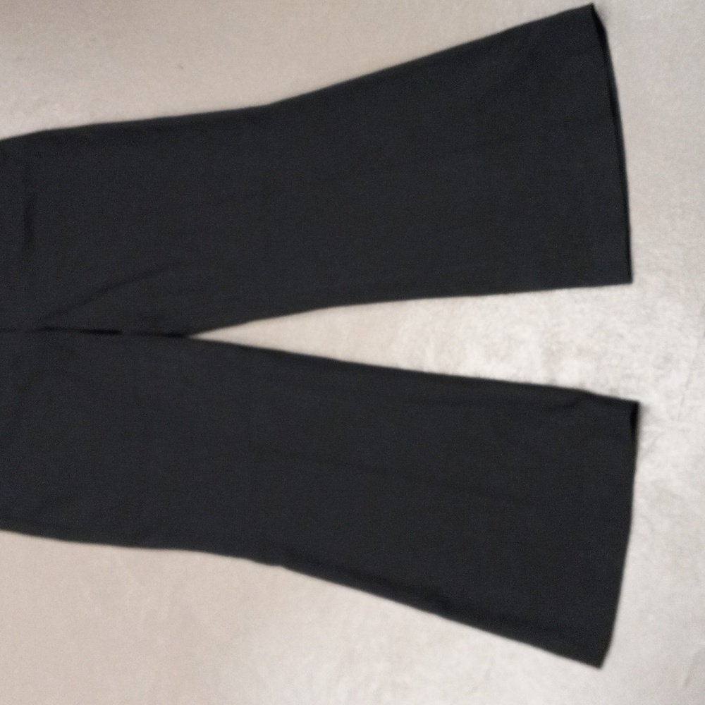 Express Editor Black, 2 Pockets On The Front And … - image 3